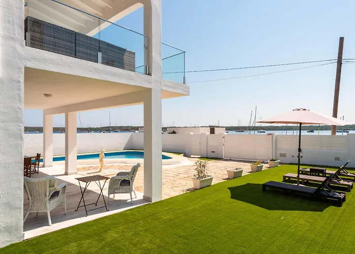 Vila Amarres By Escape Fornells (Menorca)