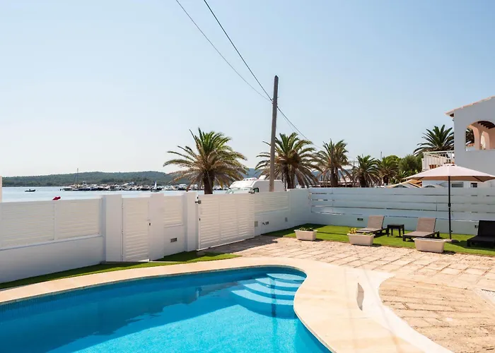 Vila Amarres By Escape Fornells (Menorca)